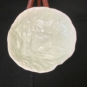 Vintage Bordallo Penheiro Style Pale Green Ceramic Cabbage Leaf Salad Bowl.